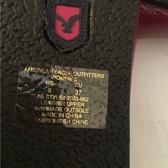 Woman’s size 6 American Eagle outfitters red slip on shoes - Picture 4 of 4